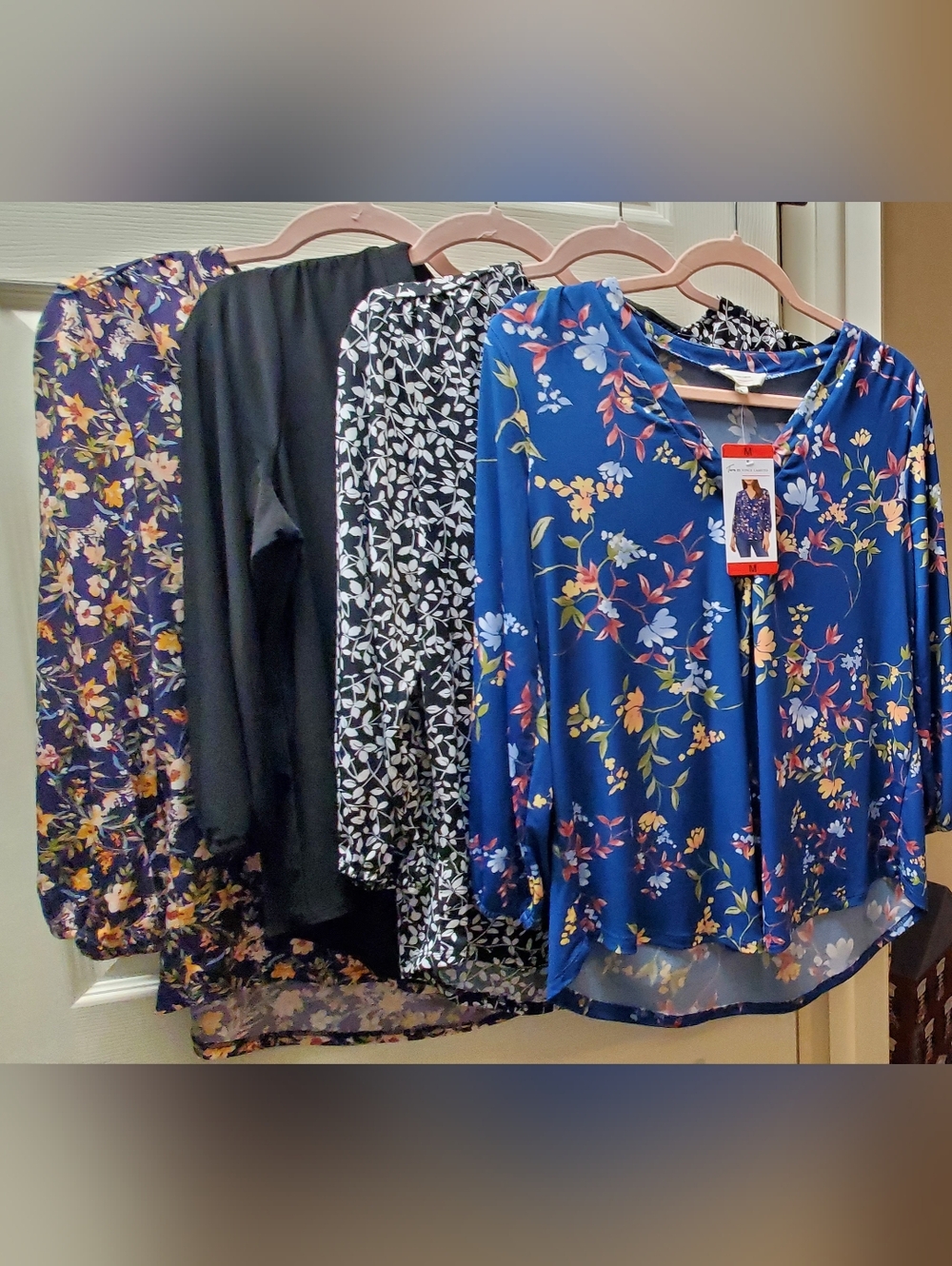 Bundle of 4 Women's M Vince Camuto Blouses Tops